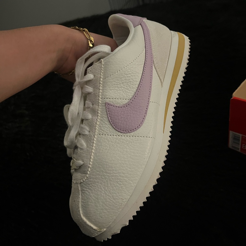 Nike Cortez Women Size 8